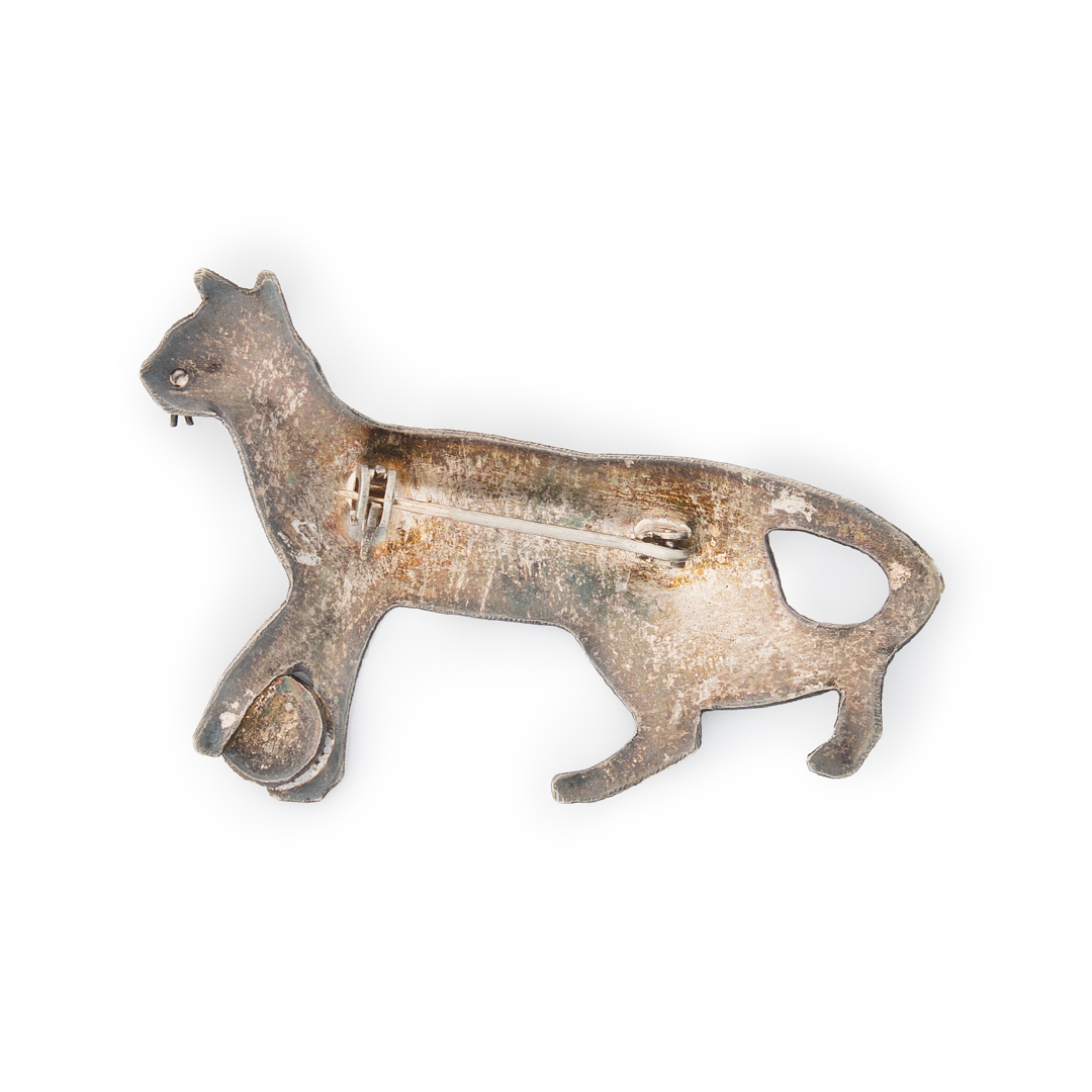 Vintage Mid-Century Cat Brooch – Minimal Enamel Pin with Blue Eye Detail