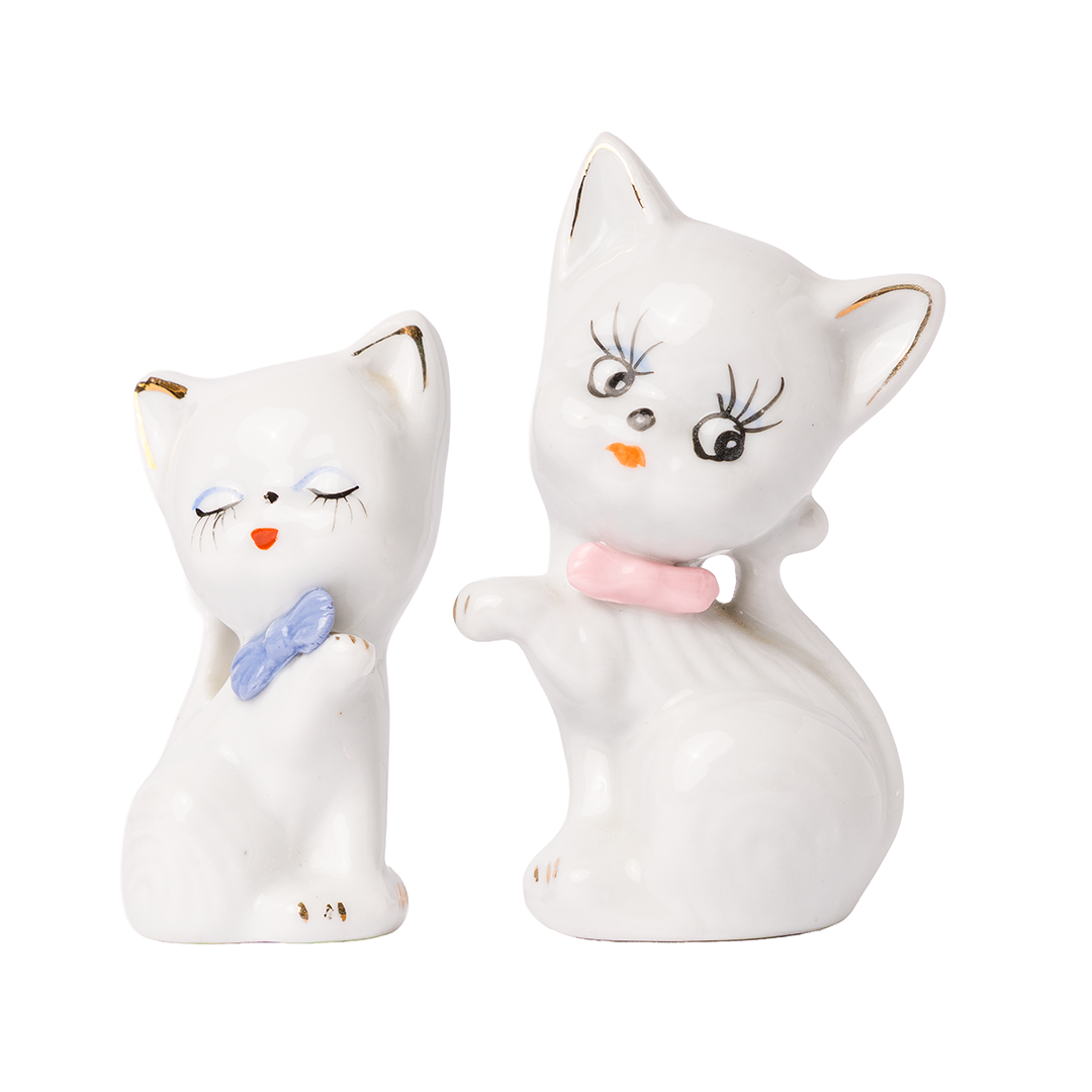 Vintage White Cat Figurine Pair – Mid-Century Ceramic Kittens with Bows